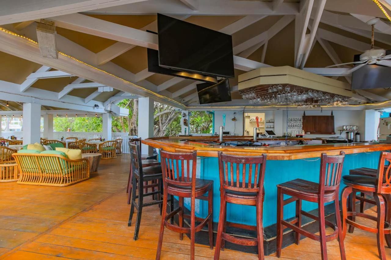 Tamarind Reef Resort Spa & Marina Christiansted Exteriör bild