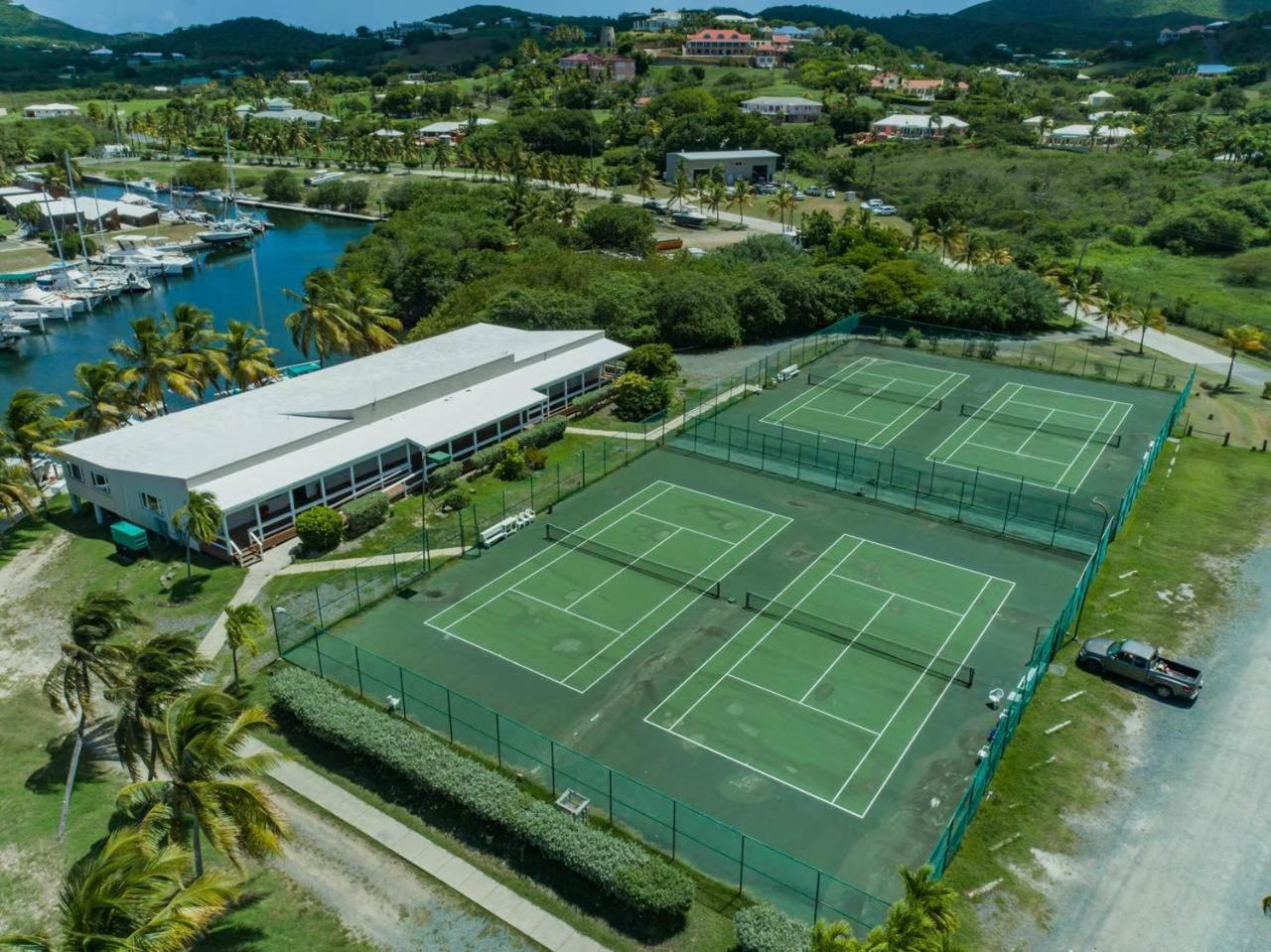 Tamarind Reef Resort Spa & Marina Christiansted Exteriör bild