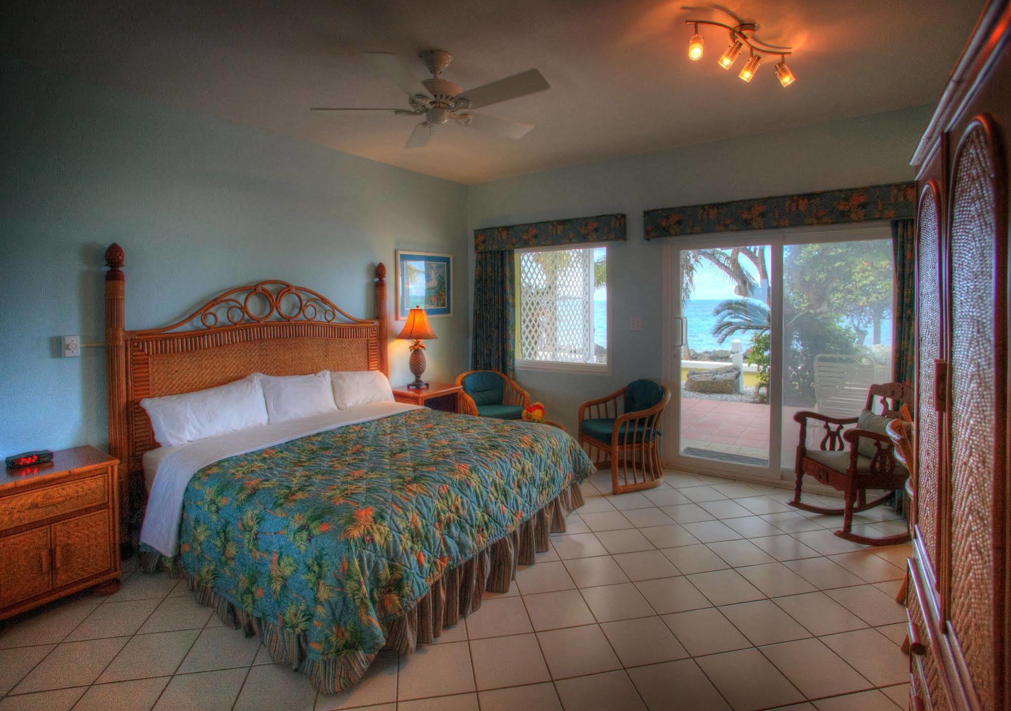 Tamarind Reef Resort Spa & Marina Christiansted Exteriör bild